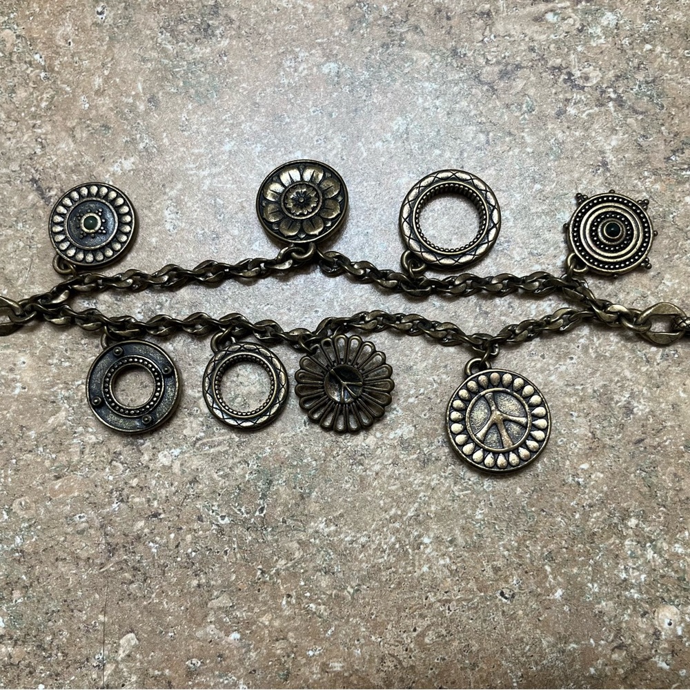 Lucky Brand Vintage Gold Charm Bracelet - Picture 3 of 5